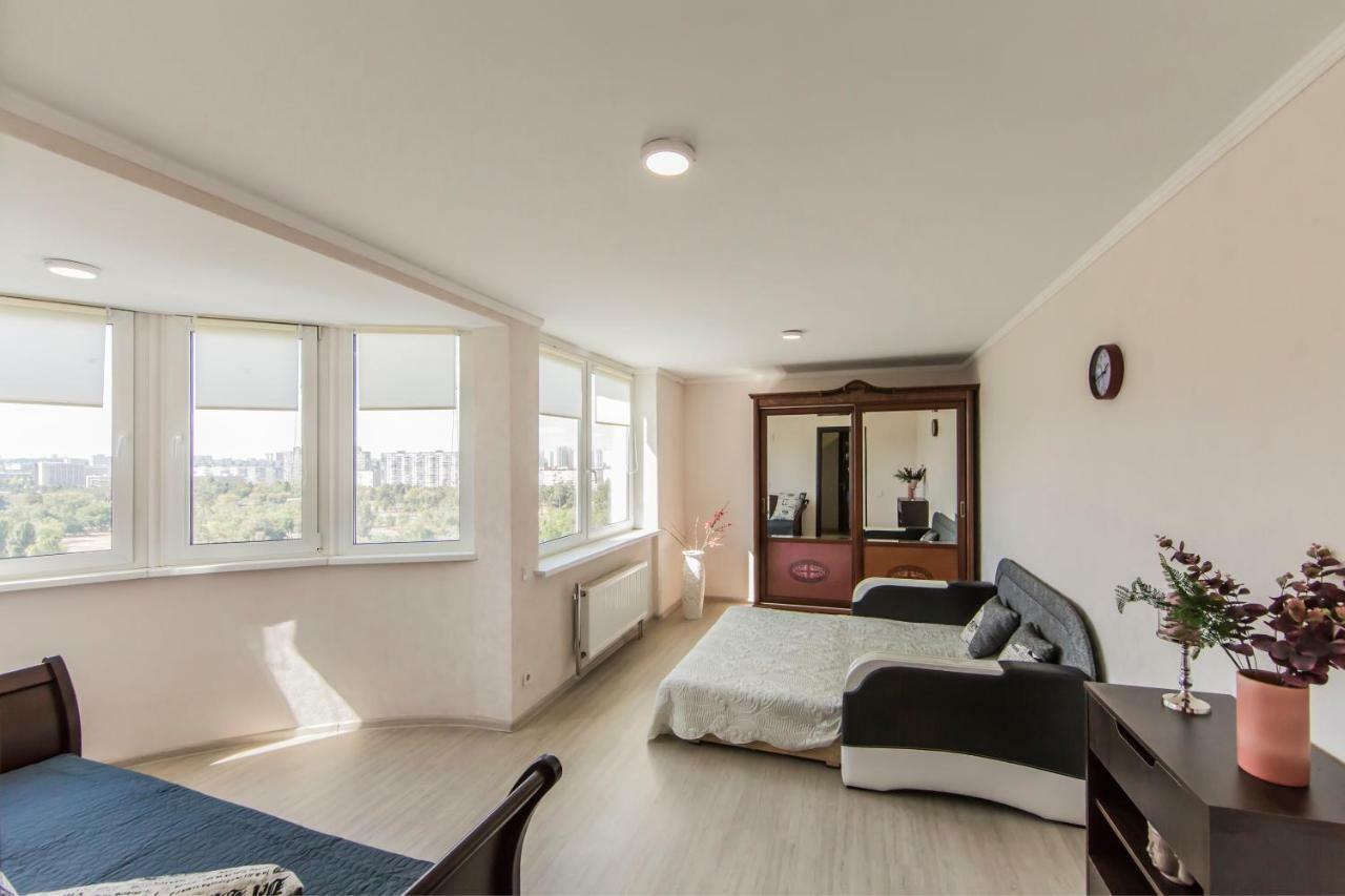 Super View, Luxury Apartment Near Chernihiv Metro. Kiew Exterior foto