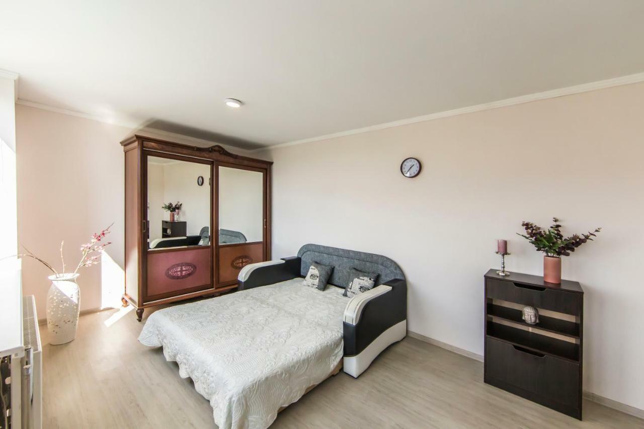 Super View, Luxury Apartment Near Chernihiv Metro. Kiew Exterior foto