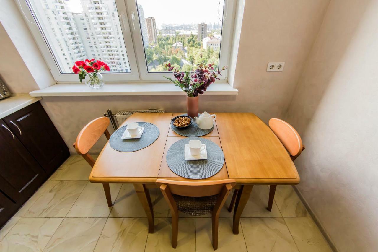 Super View, Luxury Apartment Near Chernihiv Metro. Kiew Exterior foto