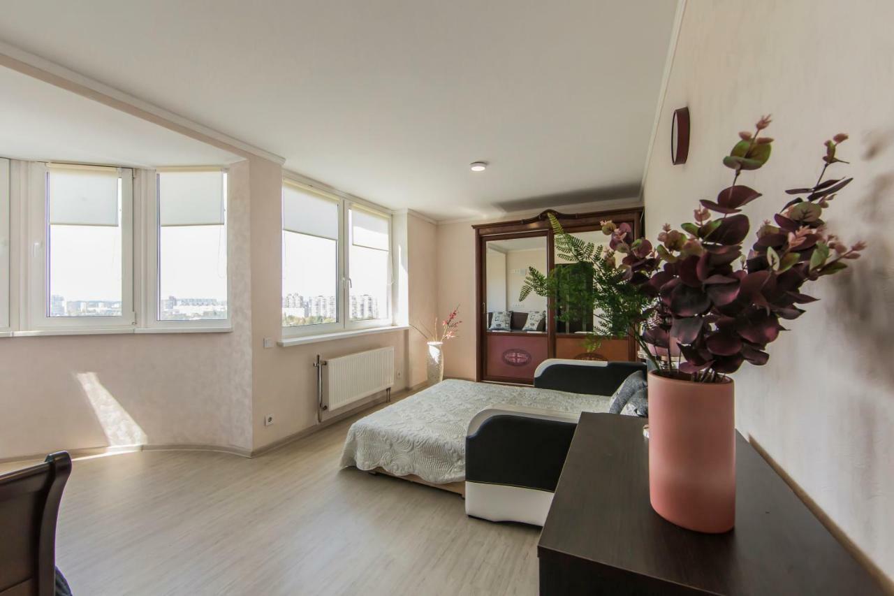 Super View, Luxury Apartment Near Chernihiv Metro. Kiew Exterior foto